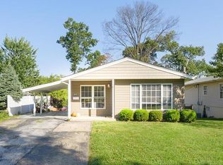 317 Lakeside Dr, Ballwin, MO 63021