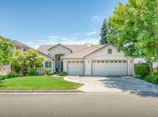 2147 W Beechwood Ave, Fresno, CA