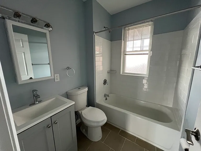 11 Julius St #B2 — Photo 4