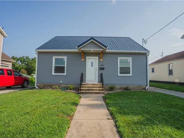 304 W Saint Anthony Ave, Effingham, IL 62401