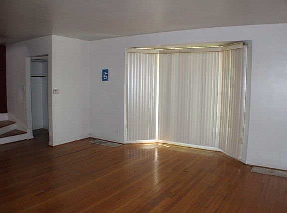 2nd image of 4219 N Mulligan Ave