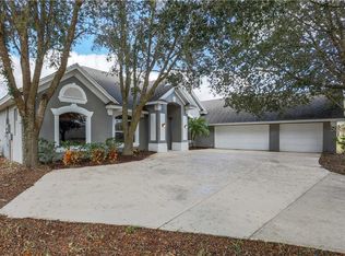 24301 Milford Dr, Eustis, FL 32736