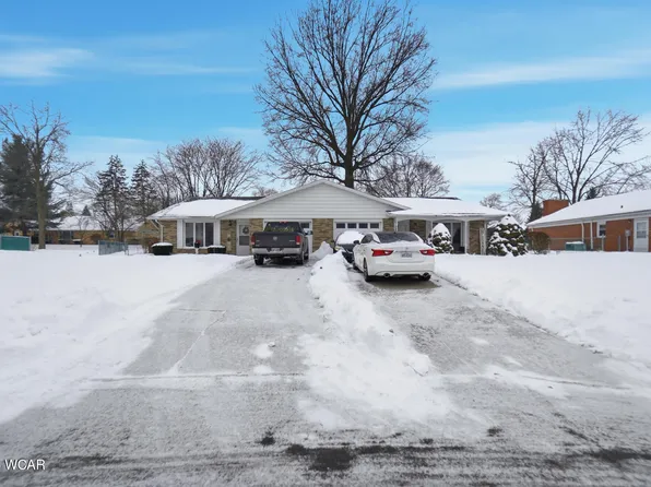 2113&2115 Kimberly Dr, Lima, OH 45805