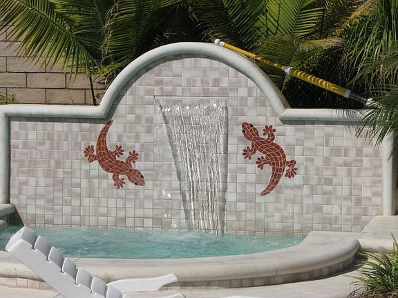 12-person Spa & waterfall