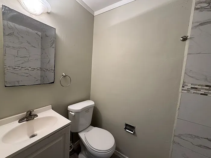 3241 W Pierson St — Photo 7