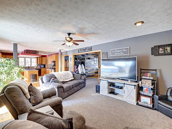 2nd image of 618 W Cresthill Dr