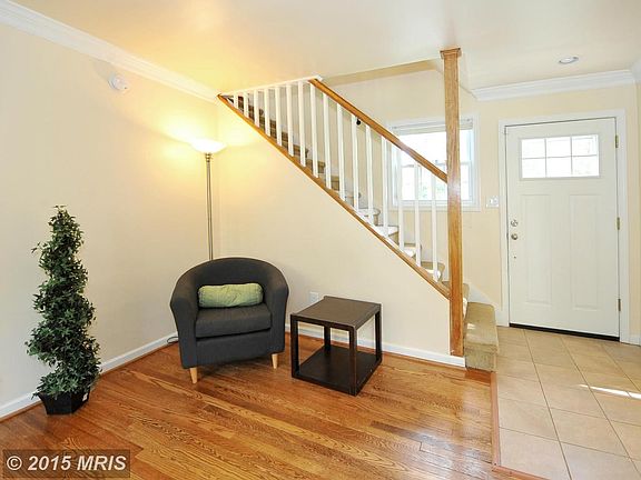 Living Room Corner Nook