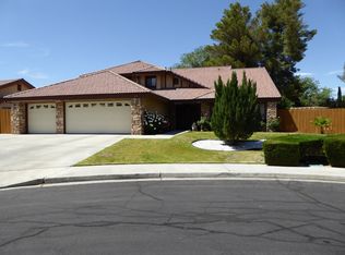 212 W Cobblestone Ln, Ridgecrest, CA 93555