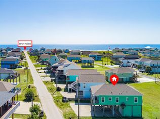 971 Driftwood Dr, Crystal Beach, TX 77650