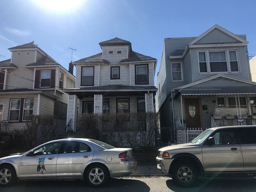 1st image of 10142 109th St