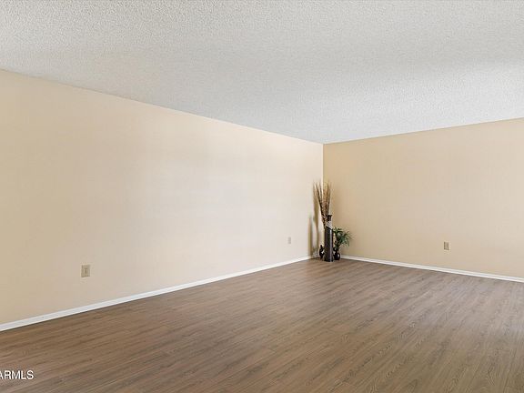 4th image of 18621 N 103RD Avenue