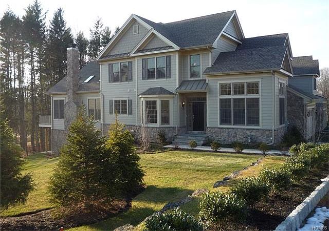 1st image of 12 Bernheimer Ln