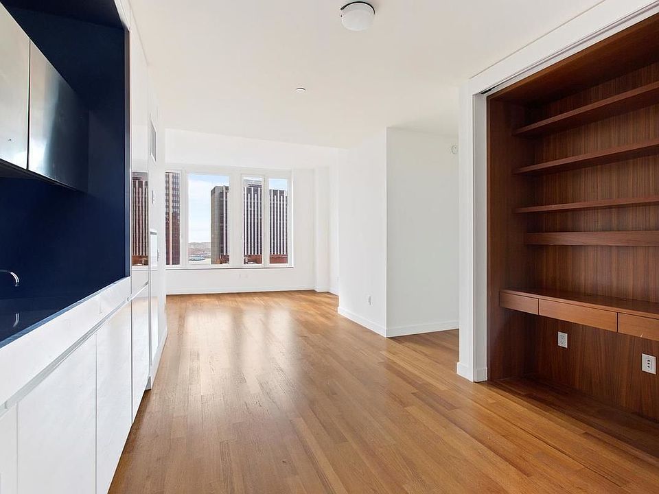 1st image of 15 William St APT 22C