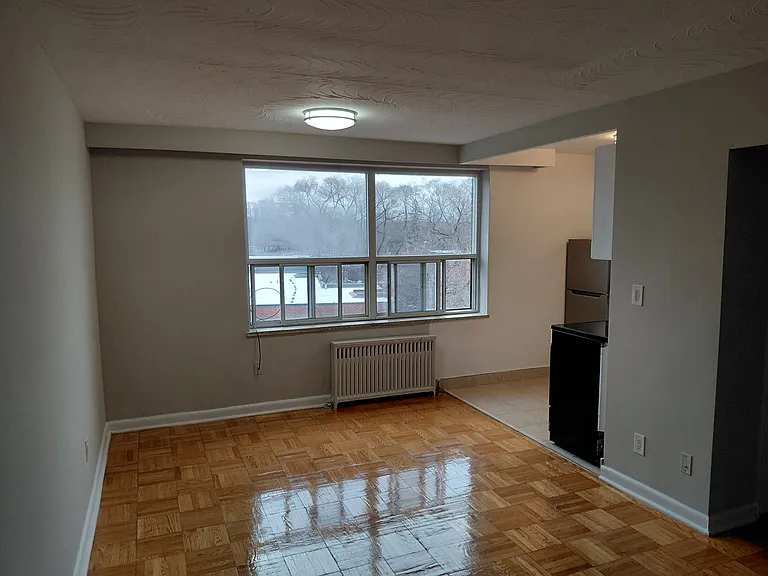 65 Windermere Ave — Photo 16