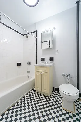 Rented by Compass | media 9