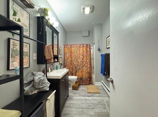 946 State St #2L, New Haven, CT 06511