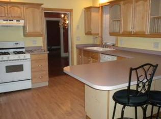 10 Avon St, Reading, MA 01867