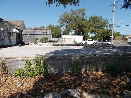 2nd image of 7532 Chef Menteur Hwy