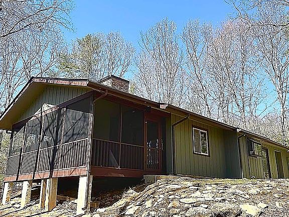 2nd image of 86 Sunrise Ln