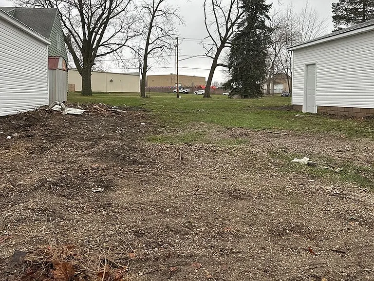 415 Laporte Rd — Photo 14