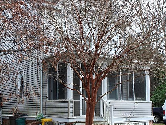 4th image of 10 Brewer Ave