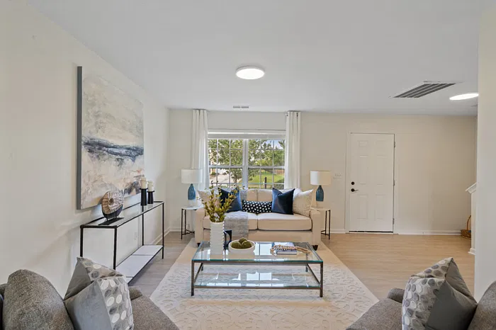 4 bed, 2.5 bath, 2248 sqft, $2,495 — Photo 4