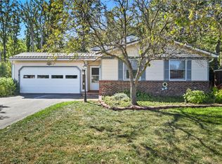 182 Citation Dr, Henrietta, NY 14467