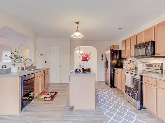5th image of 2826 Skybrook Ln