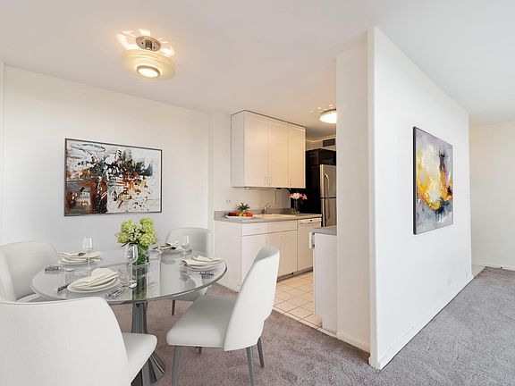 4th image of 3430 N Lake Shore Dr APT 11N