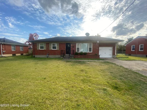 1902 Floradora Dr, Louisville, KY 40272