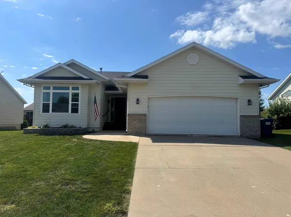 3726 Jackson Ave, Spirit Lake, IA 51360