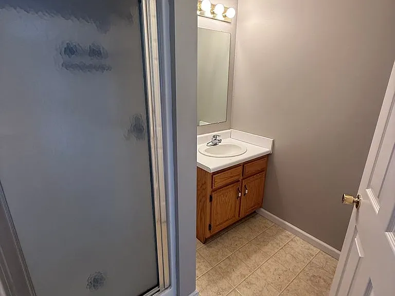 154 W Peach St — Photo 6
