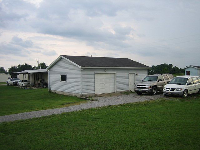 2nd image of 9027 Owl Hollow Rd
