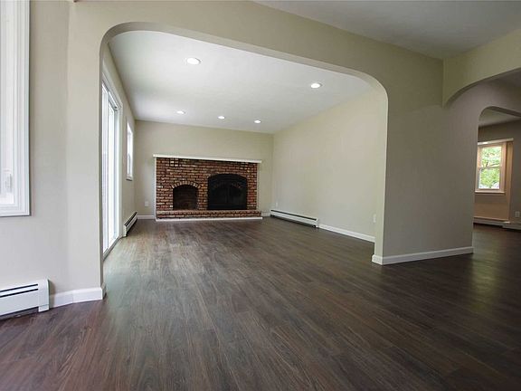 2nd image of 5 Farnham Pl