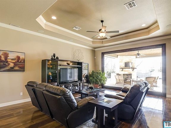 5th image of 921 Villa Lugano Dr