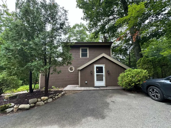 8 River Rd, Barrington, NH 03825