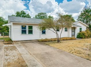 810 Collin Dr, Euless, TX 76039