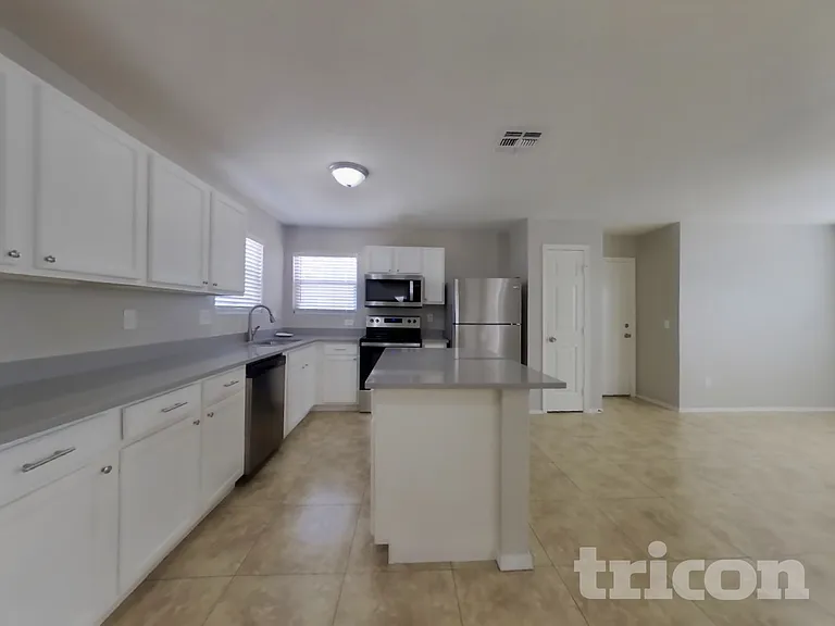 2283 E Palm Beach Dr — Photo 10
