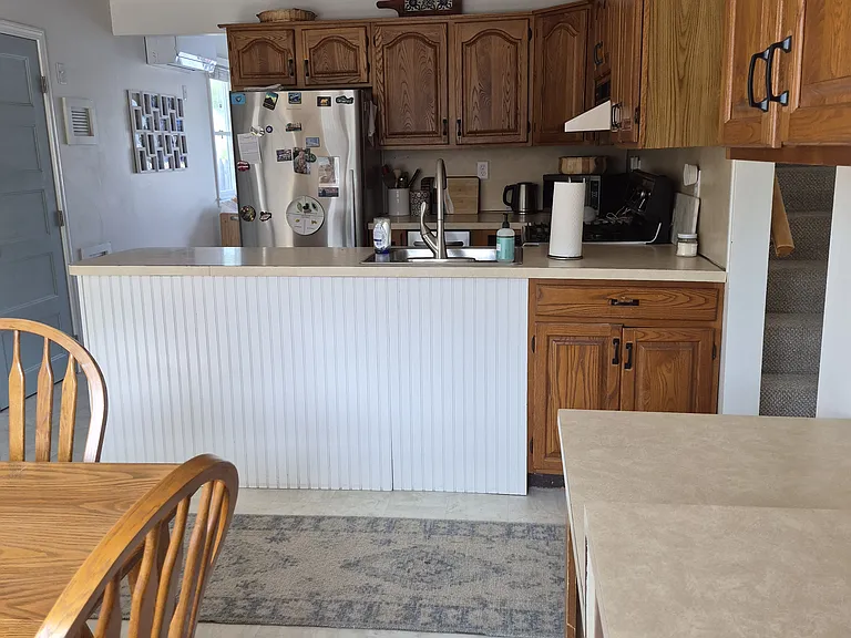 10 Breakwater Ct — Photo 4