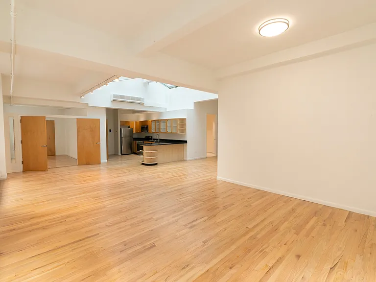 80 Nassau St #4A — Photo 16