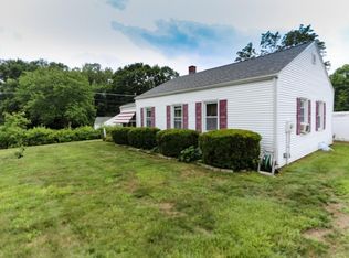 12 Memorial Dr, Holyoke, MA 01040