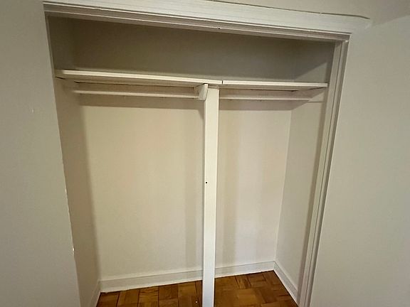 3rd image of 2824 Devonshire Pl NW APT 210