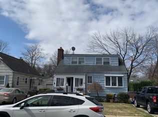2620 Loftus Ave, Oceanside, NY 11572