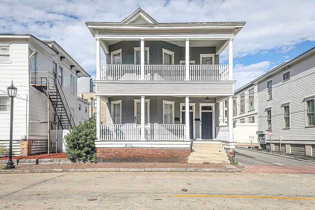 3 bed, $3,150 — Photo 1