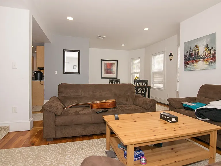 29 Brackett St — Photo 2