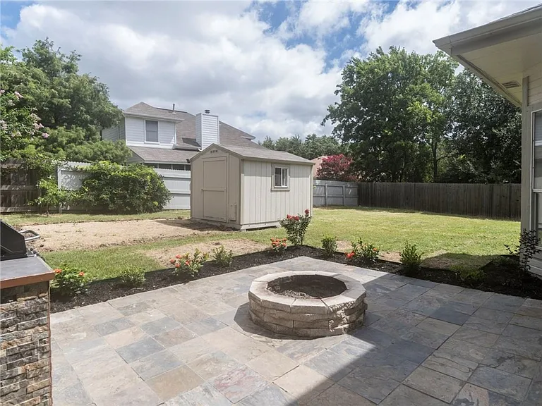 6506 Bramber Ln — Photo 25