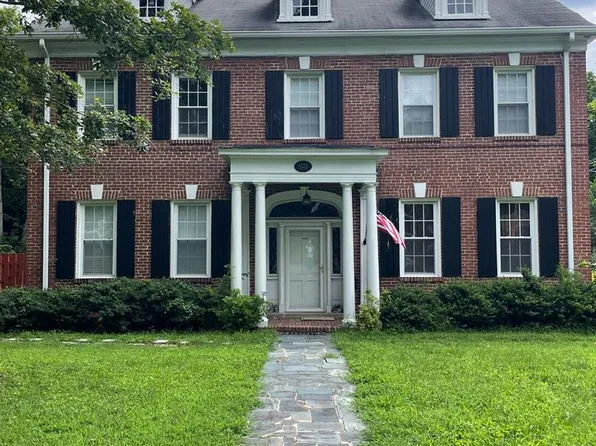 1103 N Main St, South Boston, VA 24592