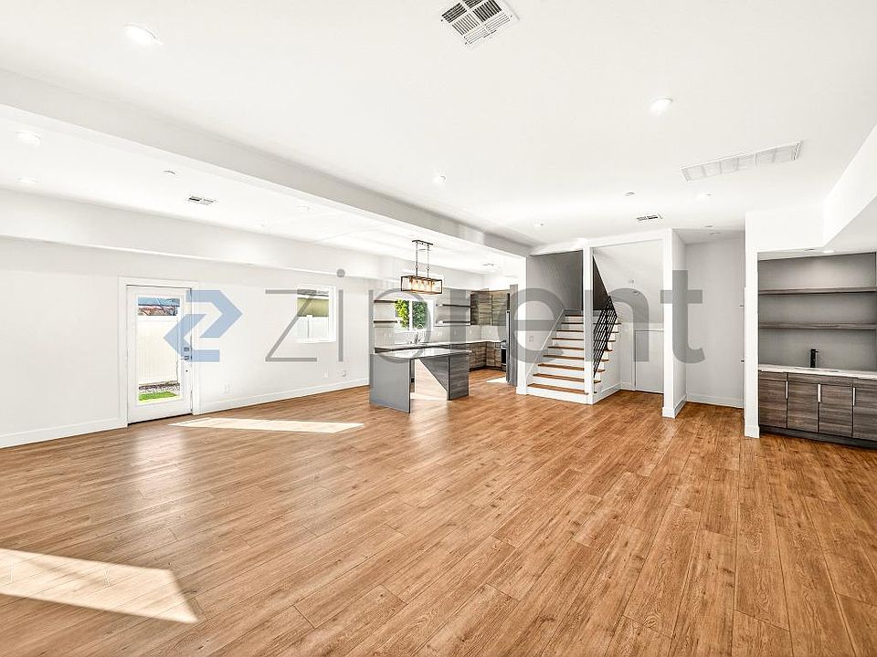 1st image of 5641 1/2 Riverton Ave