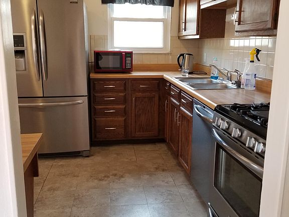3rd image of 12823 Calamaide Ct
