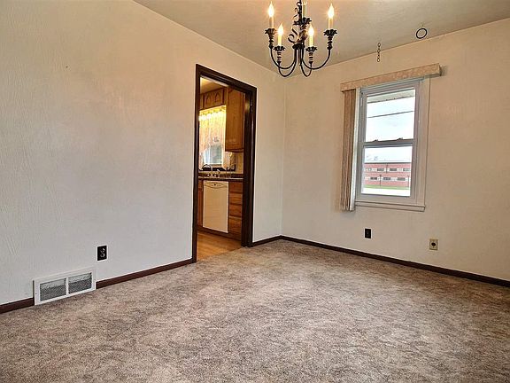 5th image of 1026 N Lincoln Ave